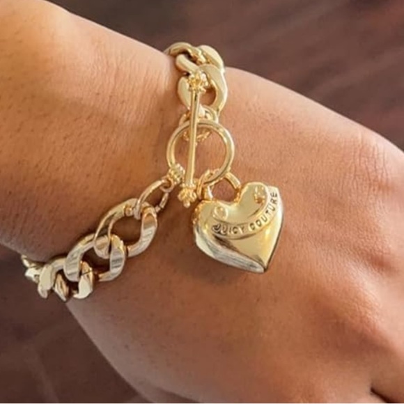 Authentic Juicy Couture heart toggle gold bracelet - Picture 3 of 3